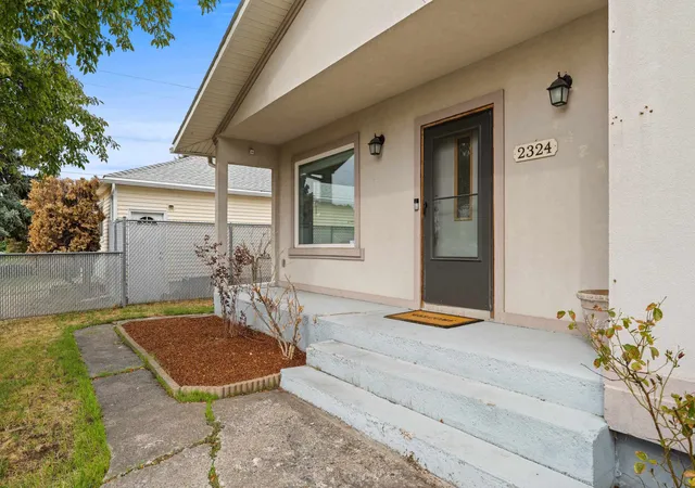 Photo 4 of Single family home for sale at 2324 W Everett Ave, Spokane, WA 99205 | MLS# 202624340 | Listing updated on 2026-09-23