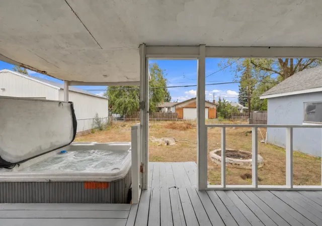 Photo 3 of Single family home for sale at 1647 E Decatur Ave, Spokane, WA 99208 | MLS# 202624350 | Listing updated on 2026-09-23