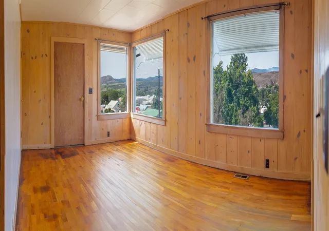 Photo 3 of Single family home for sale at 121 Sw State St, Tonasket, WA 98855 | MLS# 202624351 | Listing updated on 2026-09-23