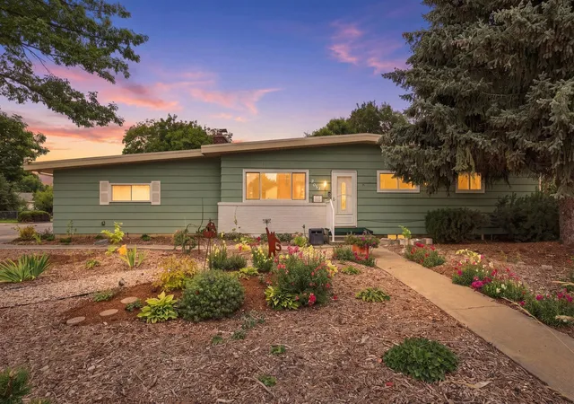 Photo 1 of Single family home for sale at 2524 S Pines Rd, Spokane Valley, WA 99206 | MLS# 202624352 | Listing updated on 2026-09-23