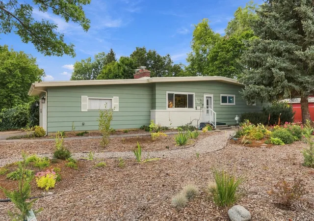 Photo 2 of Single family home for sale at 2524 S Pines Rd, Spokane Valley, WA 99206 | MLS# 202624352 | Listing updated on 2026-09-23