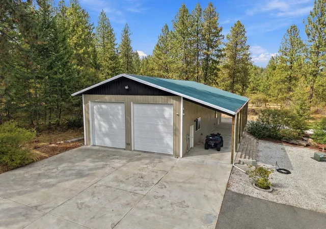 Photo 3 of Single family home for sale at 8322 W Cross Cut Rd, Deer Park, WA 99006 | MLS# 202624364 | Listing updated on 2026-09-23