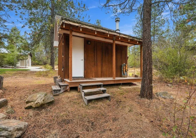 Photo 3 of Single family home for sale at 8322 W Cross Cut Rd, Deer Park, WA 99006 | MLS# 202624364 | Listing updated on 2026-09-23