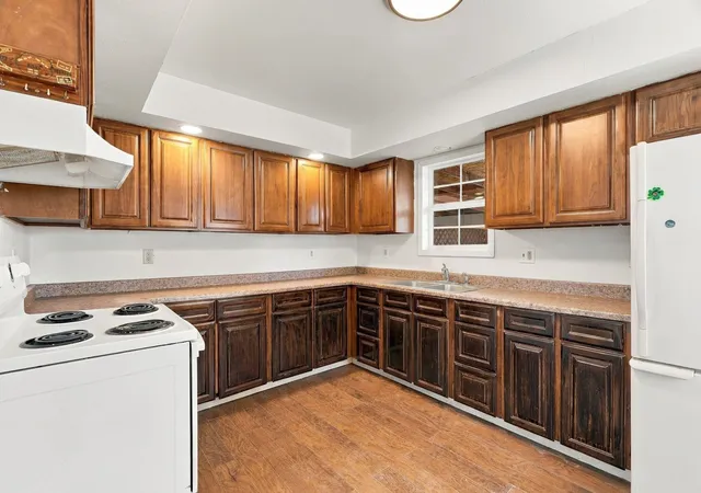 Photo 3 of Sale Pending at 603 E Sanson Ave, Spokane, WA 99207 | MLS# 202624391 | Listing updated on 2026-09-22