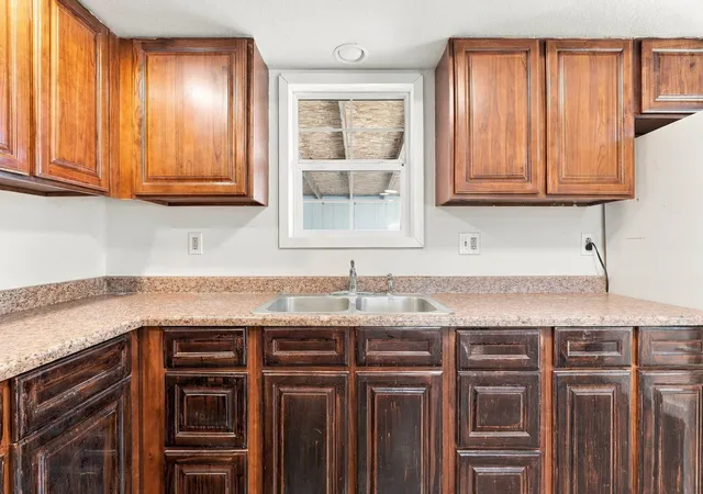 Photo 3 of Sale Pending at 603 E Sanson Ave, Spokane, WA 99207 | MLS# 202624391 | Listing updated on 2026-09-22