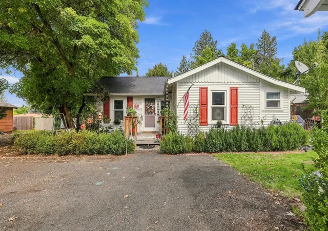 Photo 1 of Single family home for sale at 3717 E 19th Avenue, Spokane, WA 99223 | MLS# 202624403 | Listing updated on 2026-09-24