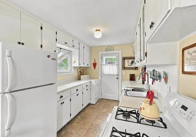 Photo 3 of Single family home for sale at 3717 E 19th Avenue, Spokane, WA 99223 | MLS# 202624403 | Listing updated on 2026-09-24