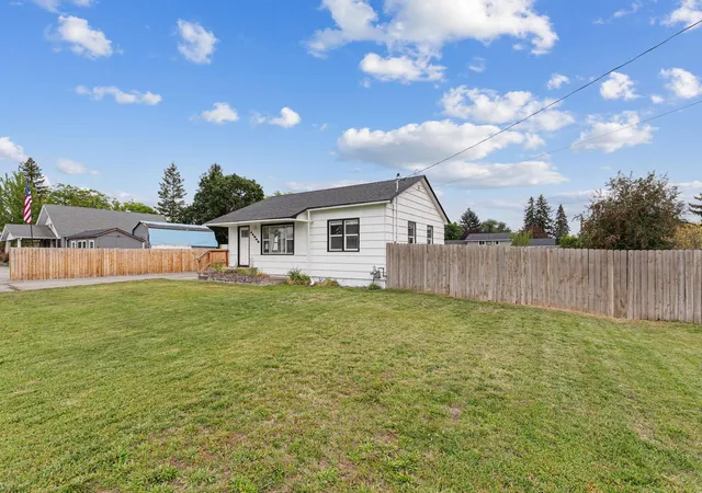 Photo 3 of Single family home for sale at 11202 E Broadway Ave, Spokane Valley, WA 99206 | MLS# 202624428 | Listing updated on 2026-09-18