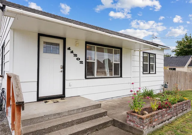 Photo 3 of Single family home for sale at 11202 E Broadway Ave, Spokane Valley, WA 99206 | MLS# 202624428 | Listing updated on 2026-09-18