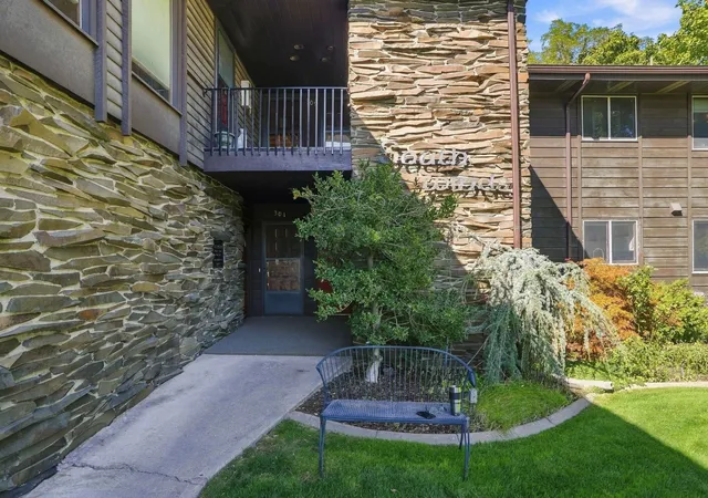 Photo 2 of Condo for sale at 305 E 24th Avenue, Spokane, WA 99203 | MLS# 202624446 | Listing updated on 2026-09-24