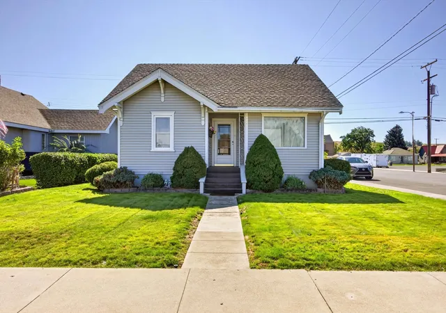 Single family home for sale at 102 E 1st Avenue, Odessa, WA 99159 | MLS# 202624458