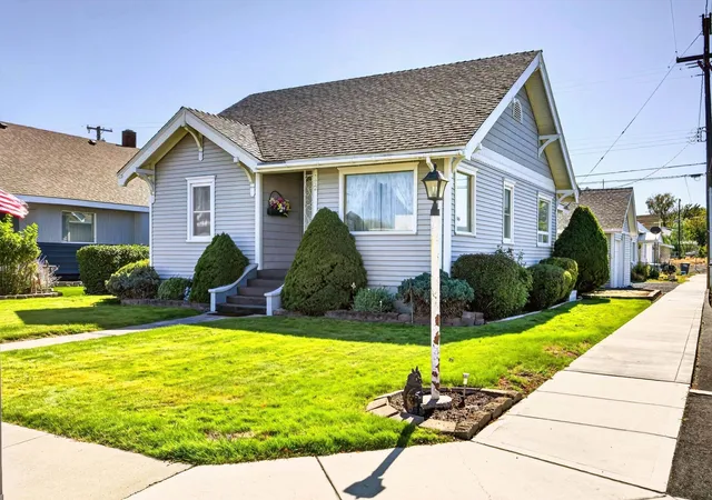 Photo 2 of Single family home for sale at 102 E 1st Avenue, Odessa, WA 99159 | MLS# 202624458 | Listing updated on 2026-09-24