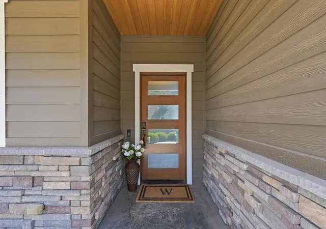Photo 3 of Single family home for sale at 1211 E Quartz Ln, Spokane, WA 99208 | MLS# 202624464 | Listing updated on 2026-10-21