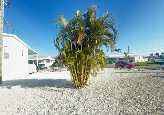 Photo 4 of Sale Pending at 2858 Trinidad Way, Palmetto, FL 34221 | MLS# A4644871 | Listing updated on 2026-09-16