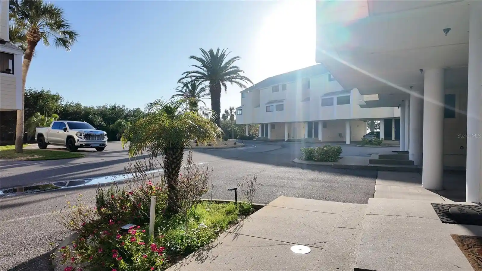 Listing Photo 2 - Condo for sale in 1500 Sunset Rd located at 1500 Sunset Rd, Tarpon Springs, FL 34689 - Unit #C7