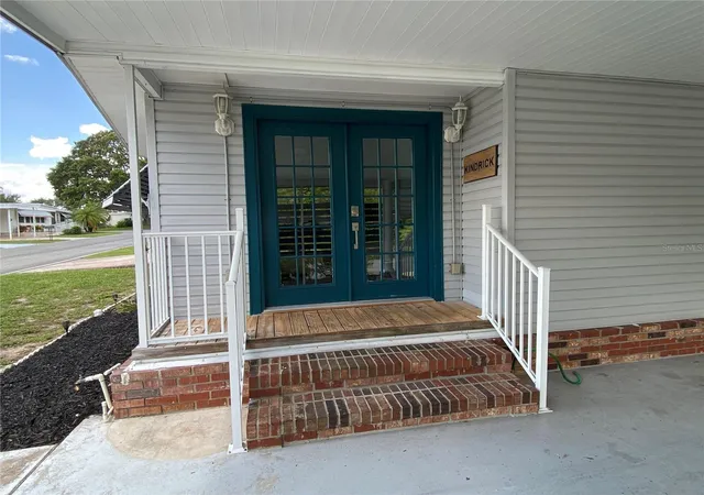 Photo 3 of Manufactured home for sale at 164 Royal Palm Dr, Leesburg, FL 34748 | MLS# O6319637 | Listing updated on 2026-09-21