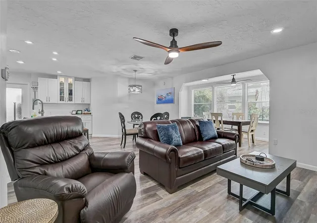 Photo 3 of House for sale at 6308 Midnight Pass Rd #6, Sarasota, FL 34242 | MLS# A4657483 | Listing updated on 2026-10-22