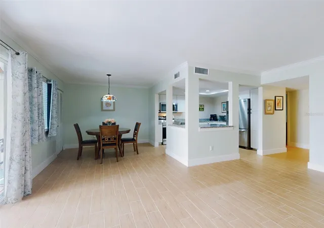 Listing Photo 3 - Condo for sale in building located at 588 Bahia Cir, OCALA, FL 34472 - Unit #A