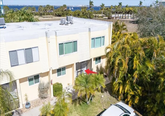 Photo 3 of Townhouse for sale at 1020 W Marion Ave #41, Punta Gorda, FL 33950 | MLS# C7512951 | Listing updated on 2026-09-17