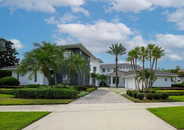 Photo 3 of Mansion for sale at 9721 Carillon Park Dr, Windermere, FL 34786 | MLS# O6336879 | Listing updated on 2026-09-09