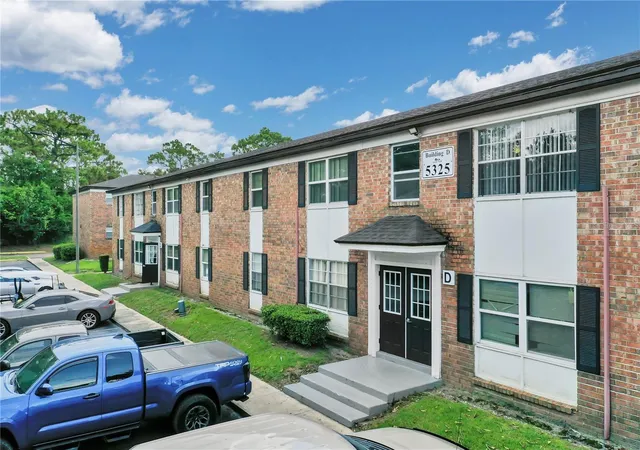 Photo 1 of Condo for sale at 5325 Curry Frd Rd #D102, Orlando, FL 32812 | MLS# S5134395 | Listing updated on 2026-09-09