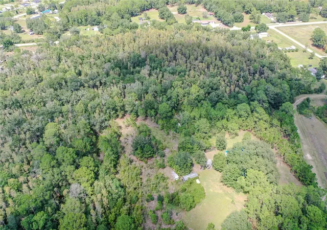 Photo 2 of Manufactured home for sale at 747 Miranda Trl, Lakeland, FL 33809 | MLS# P4936324 | Listing updated on 2026-09-21