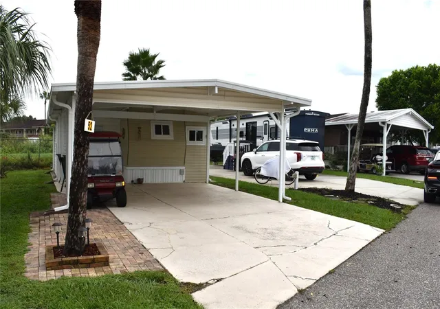 Manufactured home for sale at 9000 US Hwy 192 #52, CLERMONT, FL 34714 | MLS# S5134936