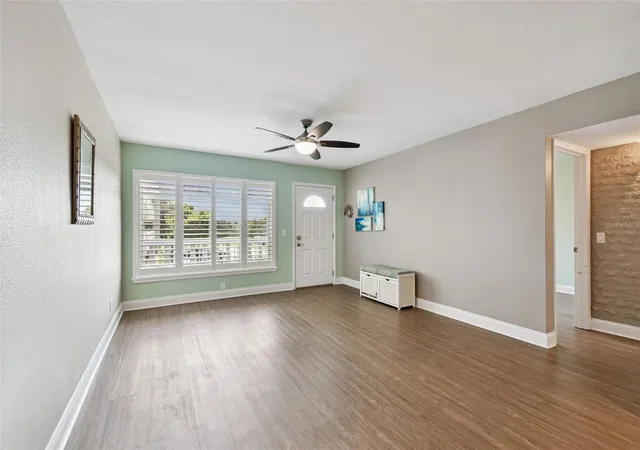 Listing Photo 4 - Condo for sale in building located at 2292 Costa Rican Dr, Clearwater, FL 33763 - Unit #30