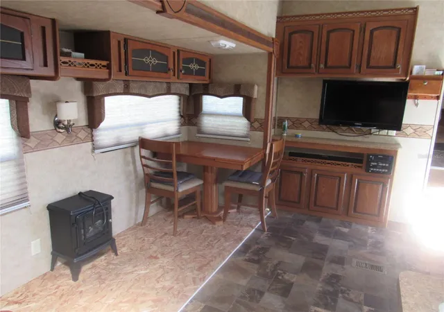 Photo 4 of Manufactured home for sale at 1950 SE 185th Terrace, Silver Springs, FL 34488 | MLS# OM710226 | Listing updated on 2026-09-25