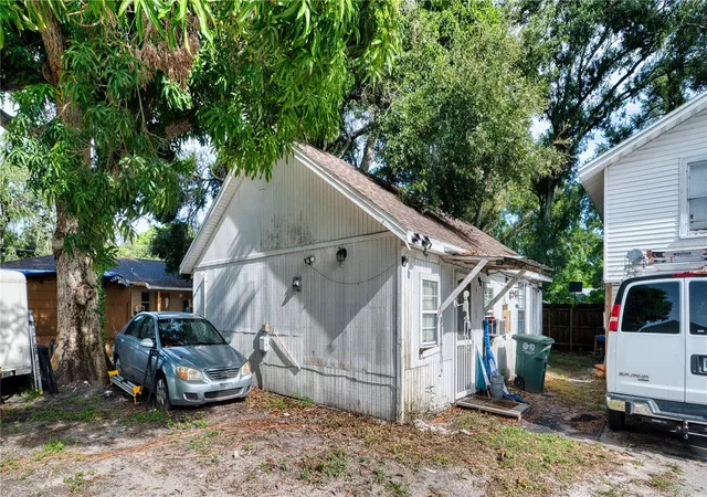 Photo 4 of House for sale at 1514 12th Avenue W, Bradenton, FL 34205 | MLS# A4666793 | Listing updated on 2026-09-21