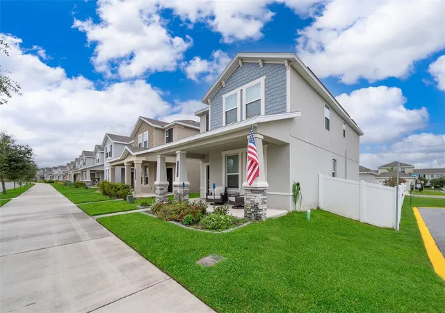 Photo 3 of Sale Pending at 16105 Water Spring Blvd, Winter Garden, FL 34787 | MLS# O6348822 | Listing updated on 2026-09-24
