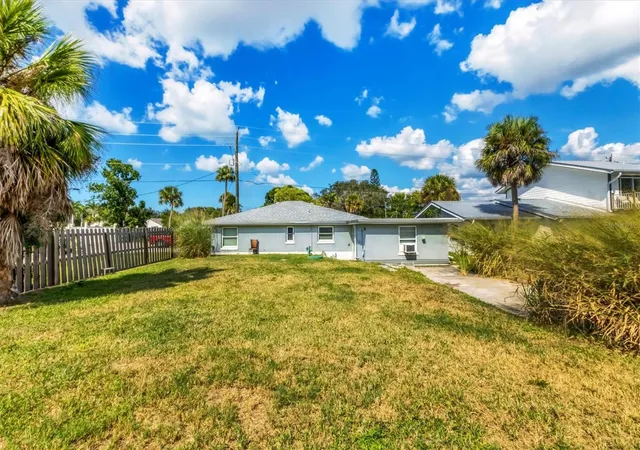 Listing Photo 5 - Condo for sale in building located at 234/236 Colonia Ln E, NOKOMIS, FL 34275