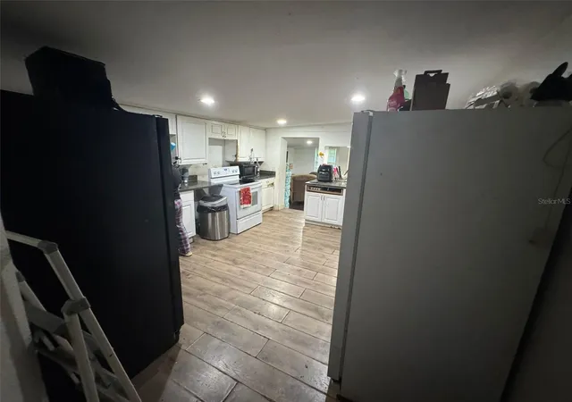 Photo 3 of Single family home for sale at 152 Mobile Ave, Altamonte Springs, FL 32714 | MLS# O6354311 | Listing updated on 2026-10-02