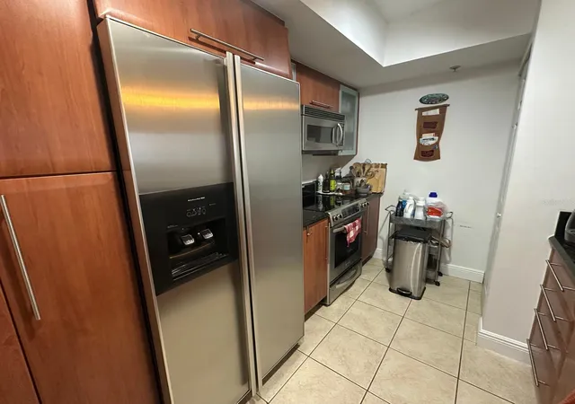 Photo 4 of Condo for sale at 3232 Coral Way #1607, Miami, FL 33145 | MLS# GC534889 | Listing updated on 2026-10-26