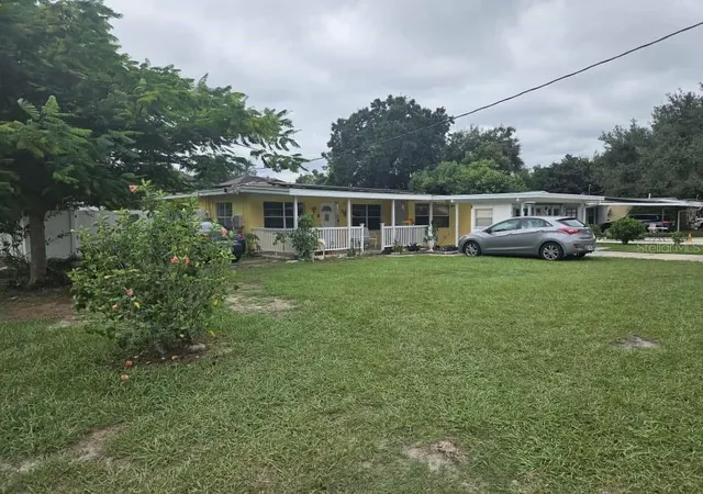Photo 2 of Single family home for sale at 3902 Castell Dr, Orlando, FL 32810 | MLS# O6355444 | Listing updated on 2026-09-08