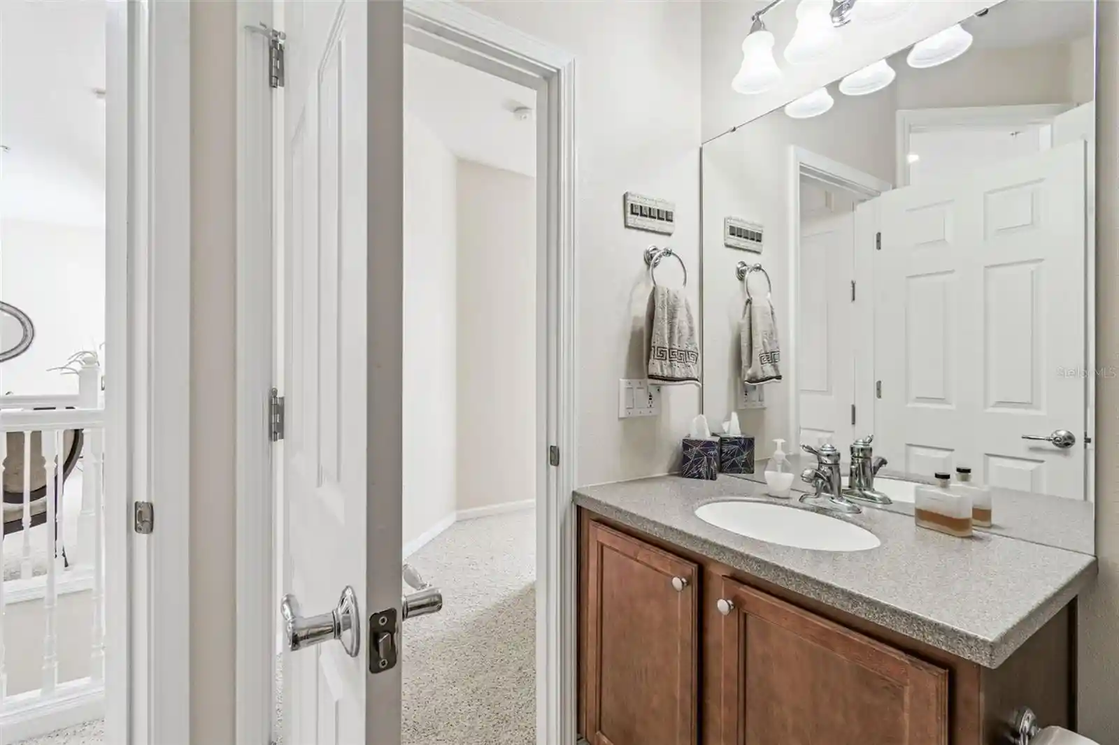 Listing Photo 52 - Condo for sale in 841 Lantern Wy located at 841 Lantern Wy, CLEARWATER, FL 33765 - Unit #202