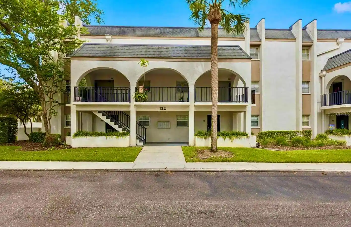 Listing Photo 1 - Condo for sale in 122 N Kings Ave located at 122 N Kings Ave, BRANDON, FL 33510 - Unit #101