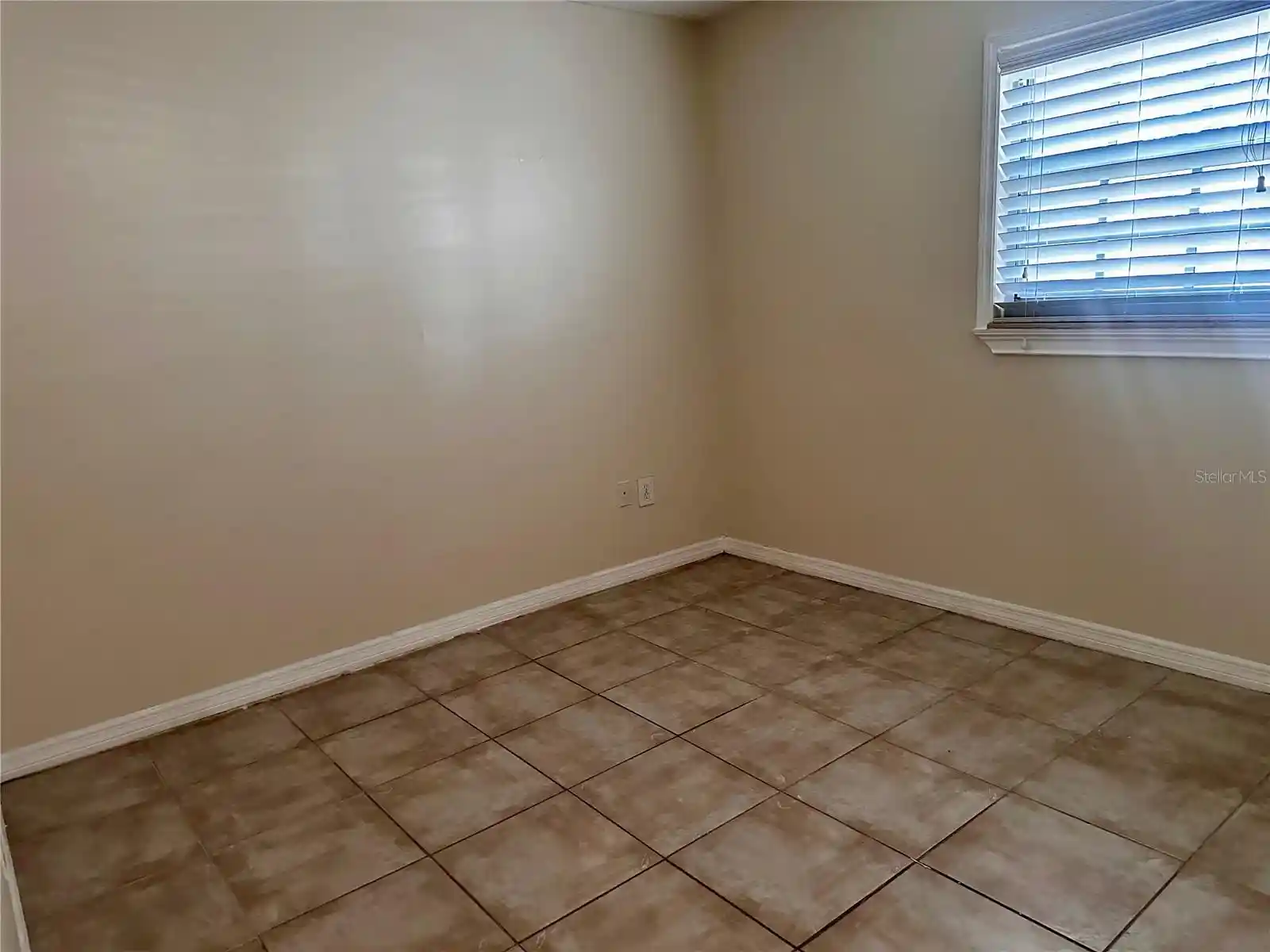 Listing Photo 23 - Condo for sale in 122 N Kings Ave located at 122 N Kings Ave, BRANDON, FL 33510 - Unit #101