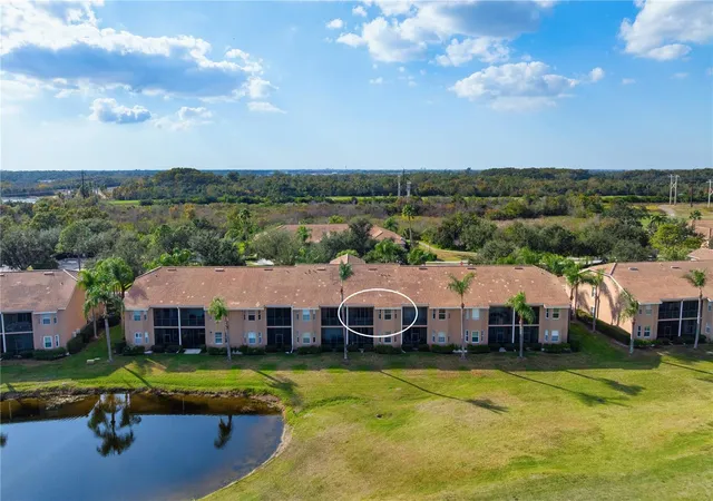 Condo for sale at 915 Fairwaycove Ln #204, BRADENTON, FL 34212 | MLS# A4672538