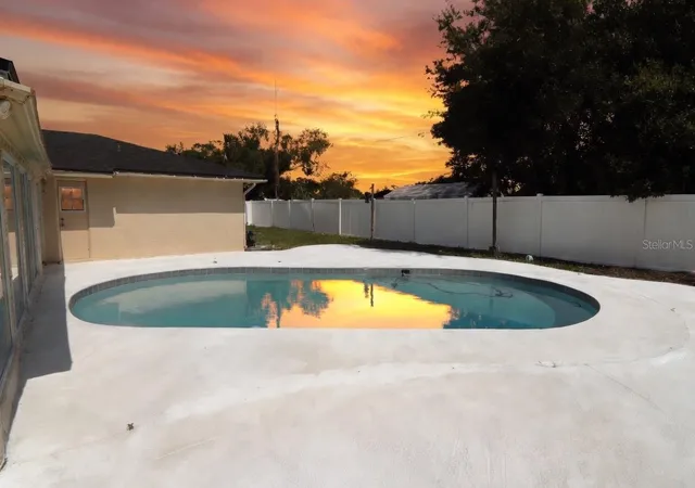 Photo 3 of Single family home for sale at 2217 Sussex Rd, Winter Park, FL 32792 | MLS# O6362648 | Listing updated on 2026-09-17