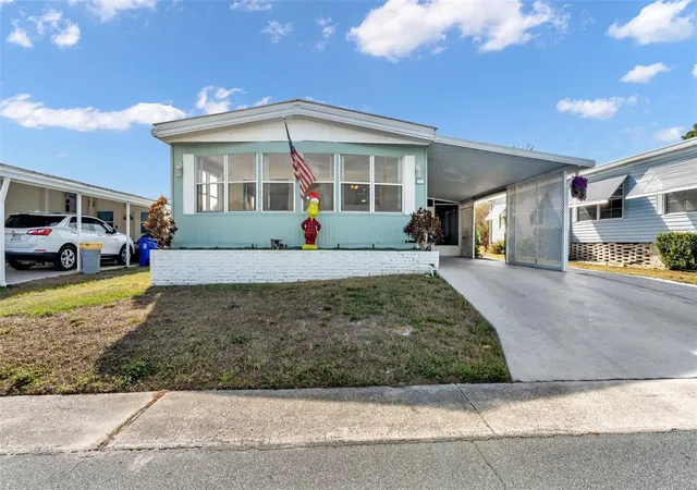 Photo 1 of Manufactured home for sale at 924 Elizabeth Ln, Lakeland, FL 33809 | MLS# L4957593 | Listing updated on 2026-09-18