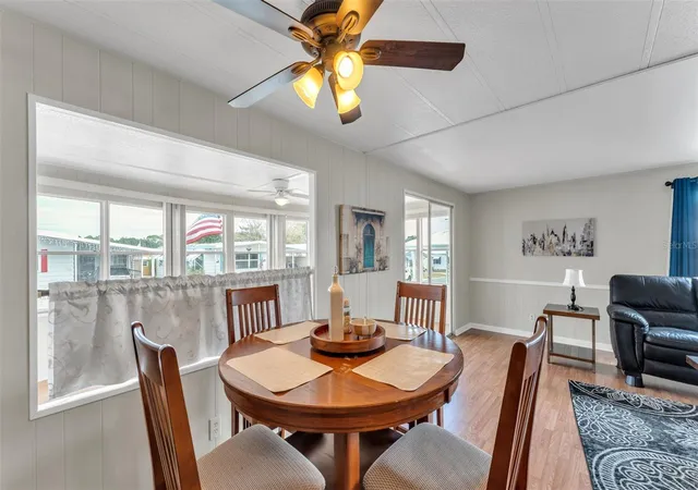 Photo 4 of Manufactured home for sale at 924 Elizabeth Ln, Lakeland, FL 33809 | MLS# L4957593 | Listing updated on 2026-09-18