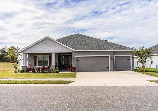 Photo 3 of Single family home for sale at 261 Walkers Point Dr, Auburndale, FL 33823 | MLS# L4957601 | Listing updated on 2026-09-18