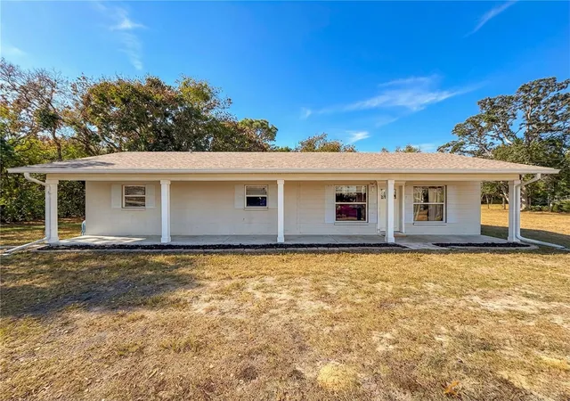 Photo 3 of Single family home for sale at 9421 Sunshine Grv Rd, Brooksville, FL 34613 | MLS# W7881140 | Listing updated on 2026-09-24
