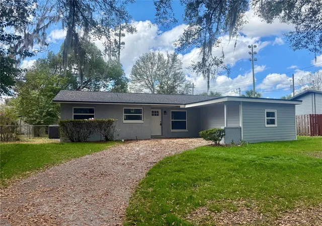 Photo 1 of Single family home for sale at 1030 Se 18th Terrace, Gainesville, FL 32641 | MLS# GC535777 | Listing updated on 2026-09-09