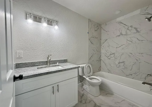 Photo 3 of Single family home for sale at 1030 SE 18th Terrace, Gainesville, FL 32641 | MLS# GC535777 | Listing updated on 2026-09-09