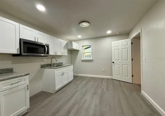 Photo 4 of Single family home for sale at 1030 SE 18th Terrace, Gainesville, FL 32641 | MLS# GC535777 | Listing updated on 2026-09-09