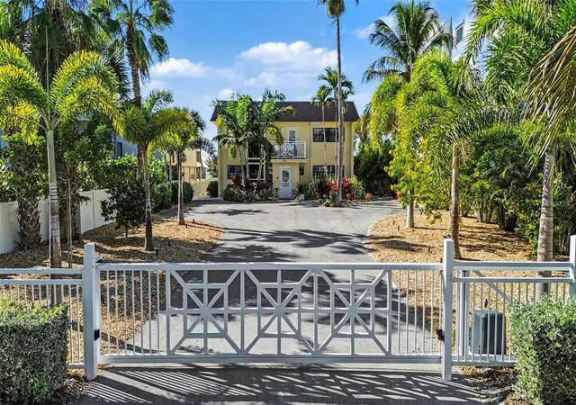 Photo 1 of Single family home for sale at 19936 Gulf Blvd, Indian Shores, FL 33785 | MLS# TB8453256 | Listing updated on 2026-09-17