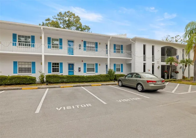 Photo 3 of Condo for sale at 300 Clyde Ln #106, Dunedin, FL 34698 | MLS# TB8458026 | Listing updated on 2026-09-21