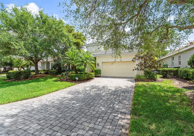 Photo 3 of Single family home for sale at 8416 Abingdon Ct, Bradenton, FL 34201 | MLS# A4676424 | Listing updated on 2026-09-18